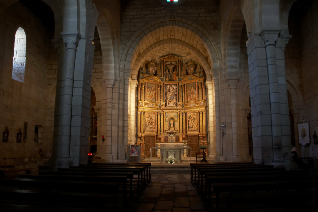 Monasterio de Santa María de Xunqueira de Espadanedo